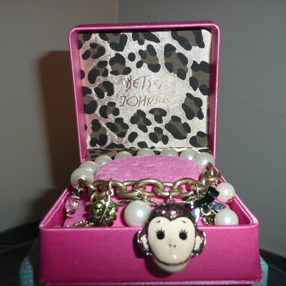 Bracelet